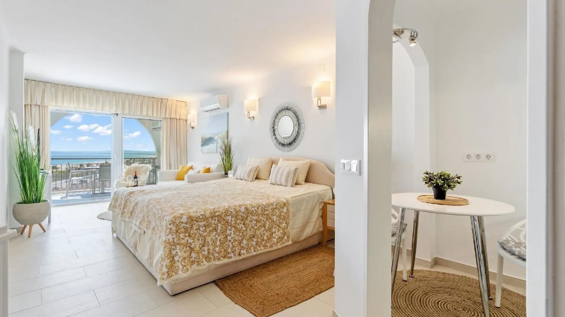 Apartment Studio Fuer 2 Personen Ca 40 Qm In Empuriabrava, Costa Brava Golf De Roses Spain